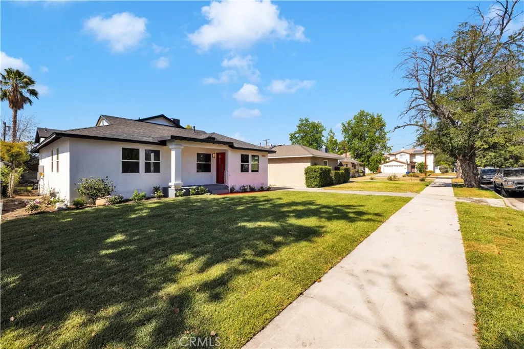 main property photo 14