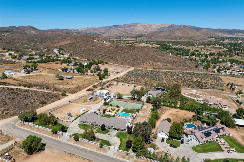main property photo 7
