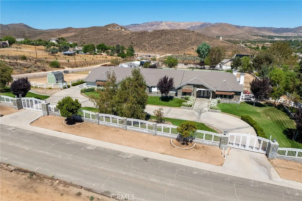main property photo 9