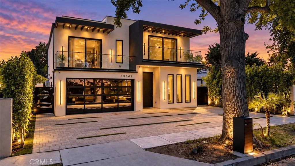 main property photo 59