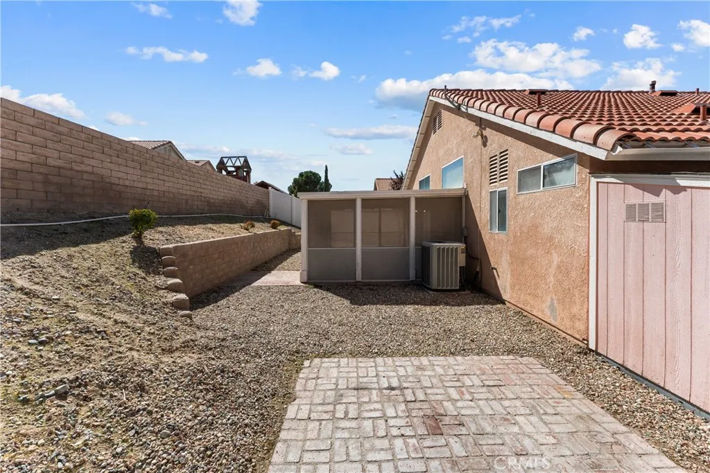 main property photo 30
