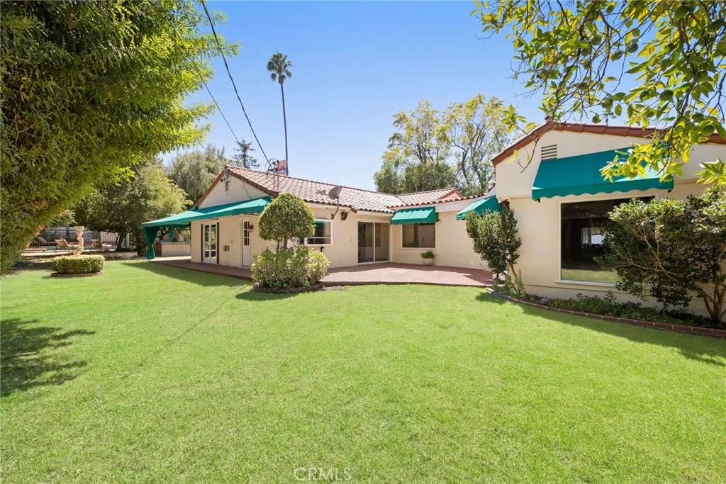main property photo 30
