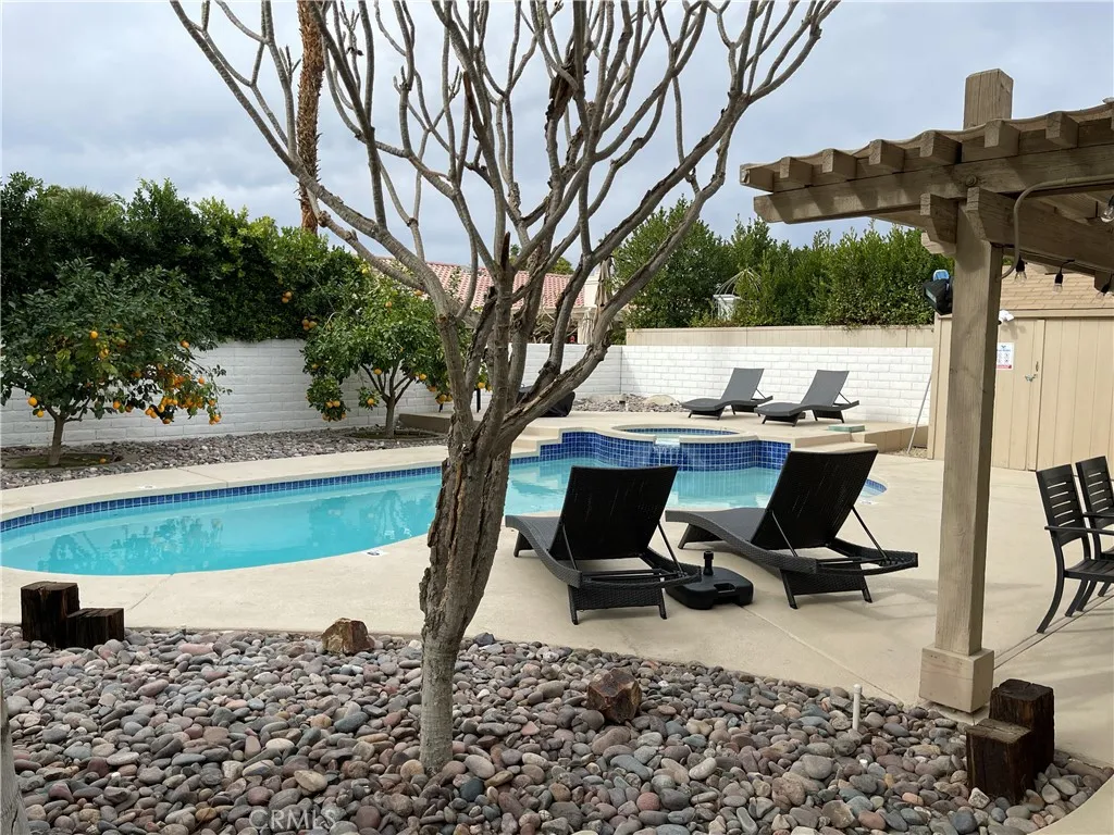 main property photo 41