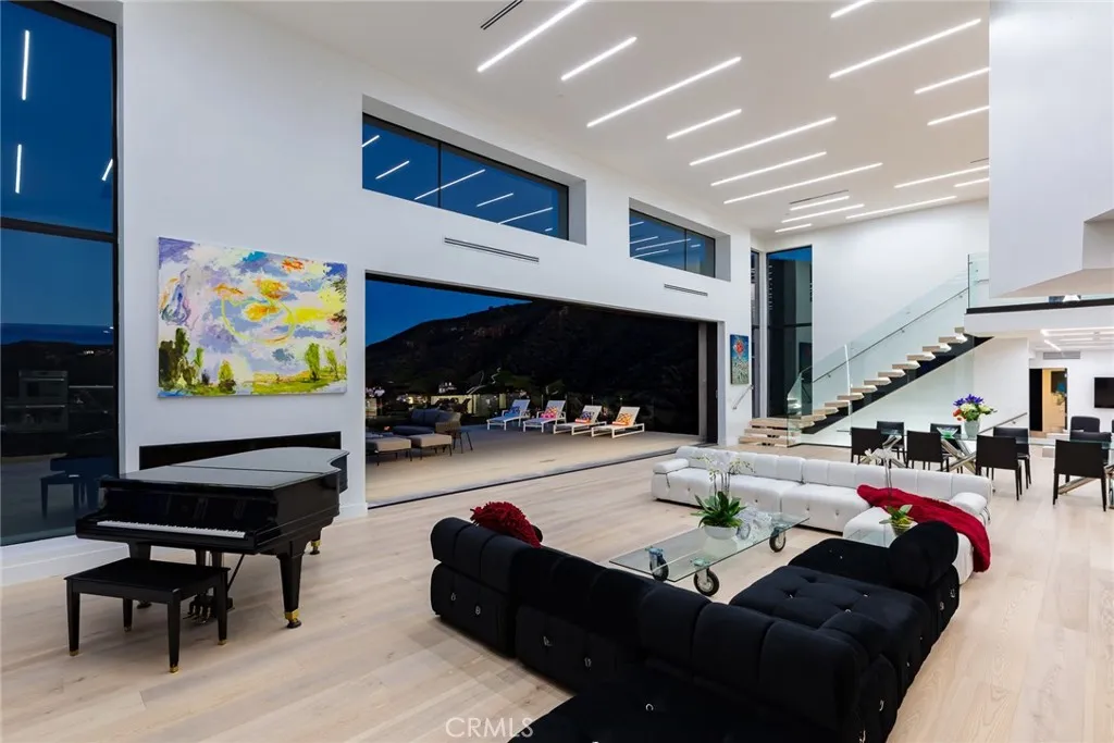 main property photo 66