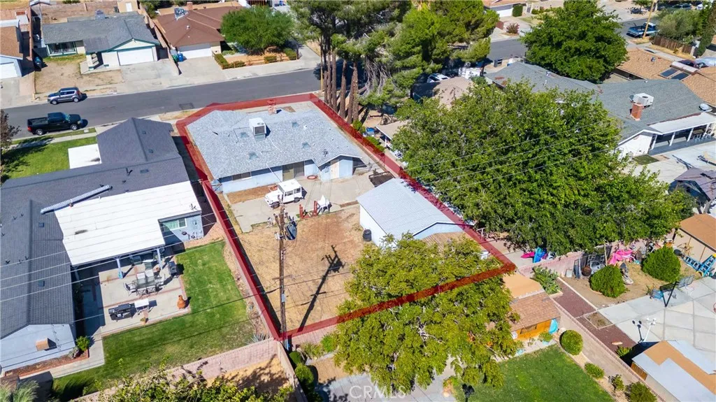 main property photo 23