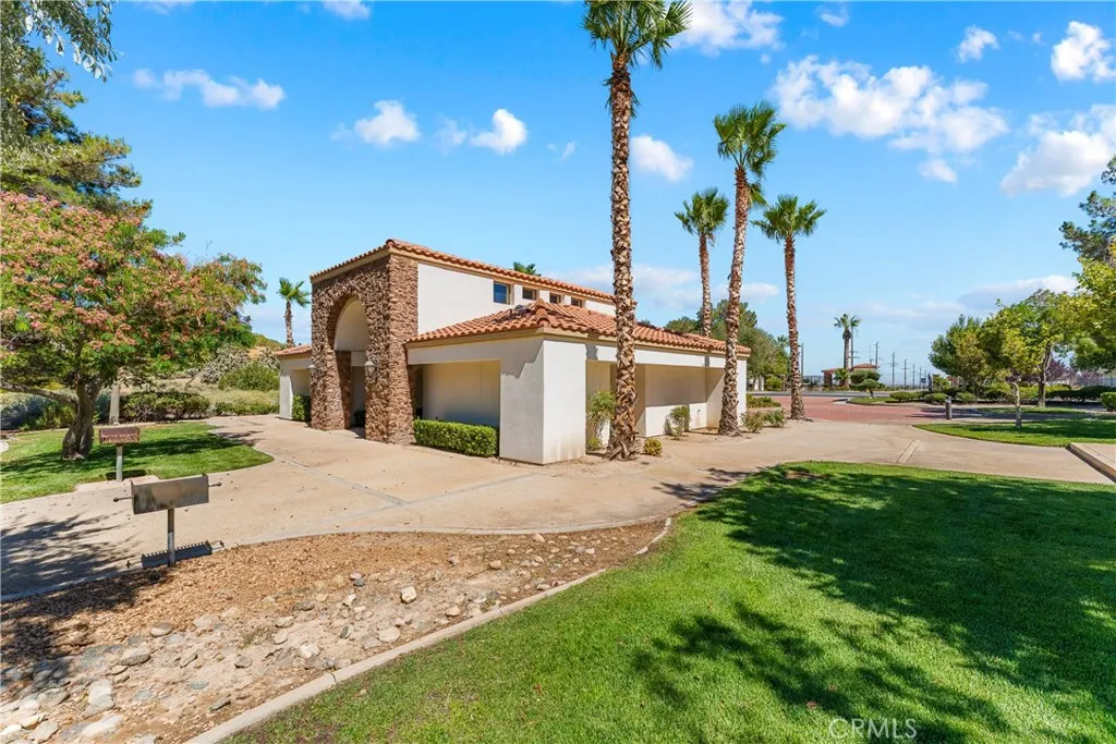 main property photo 7
