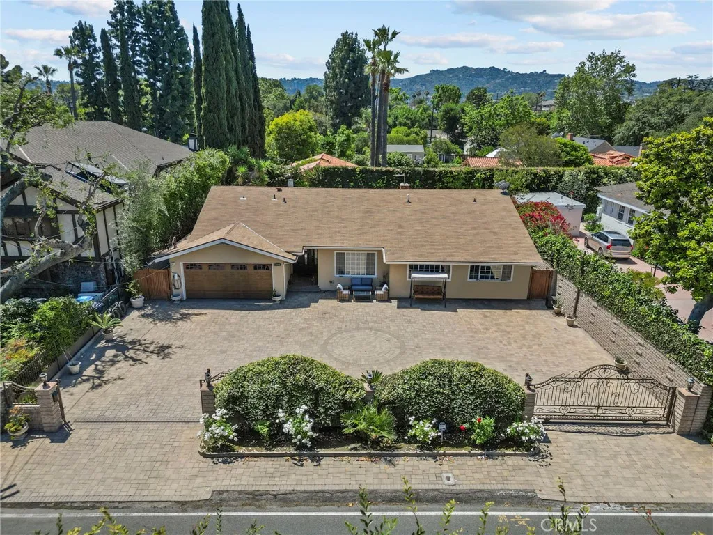 main property photo 0