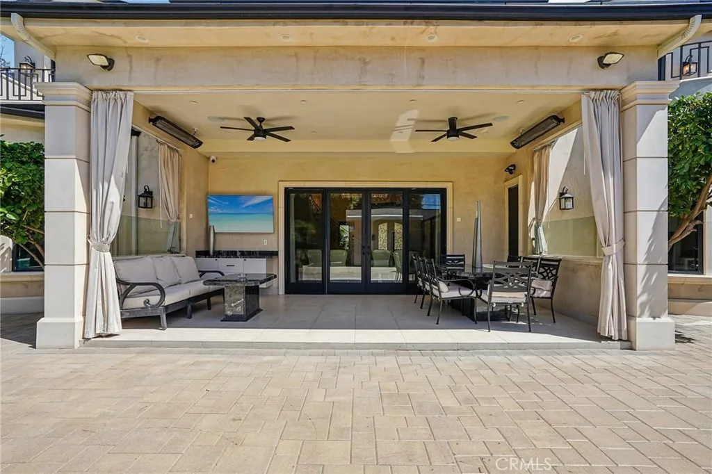 main property photo 123