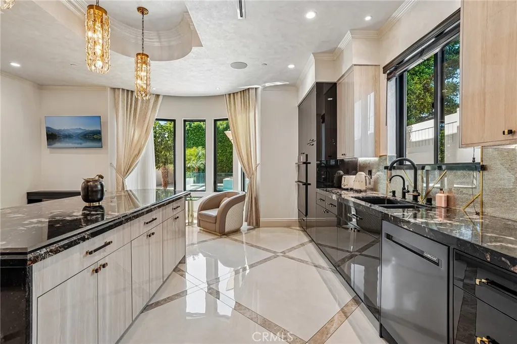 main property photo 76