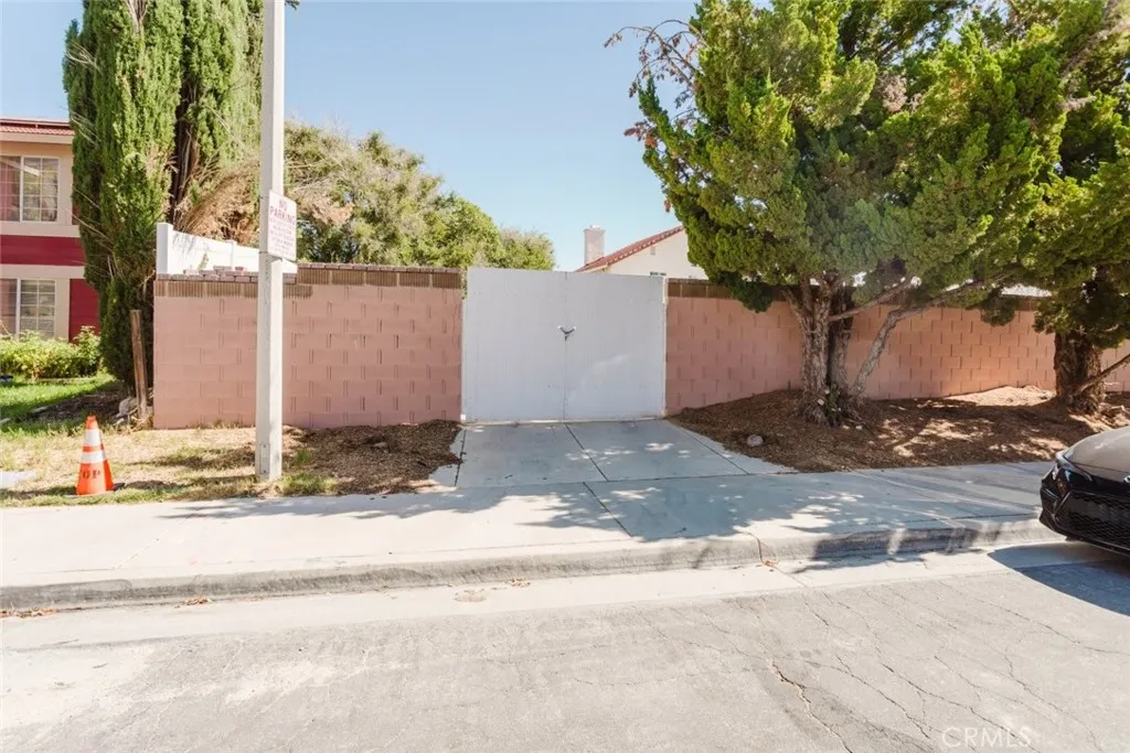 main property photo 48