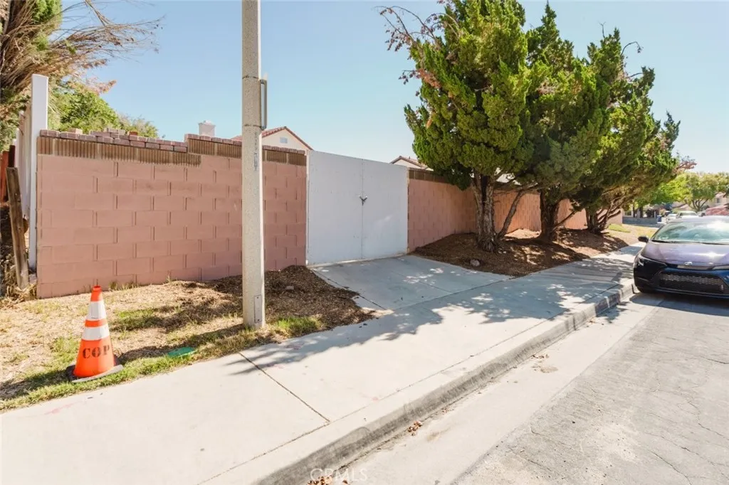 main property photo 50