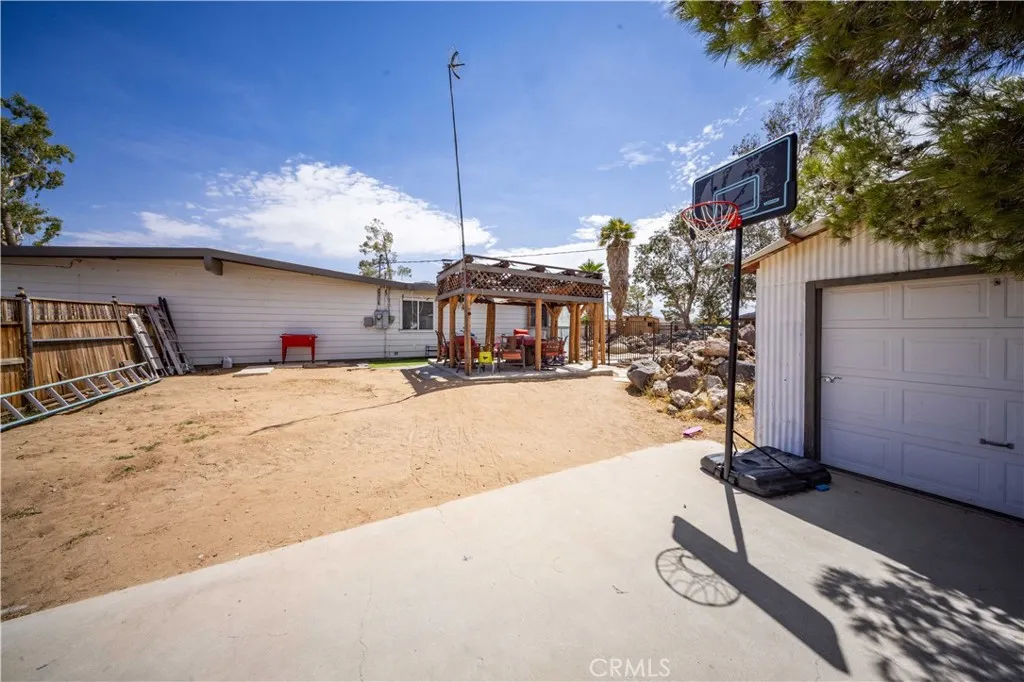 main property photo 35