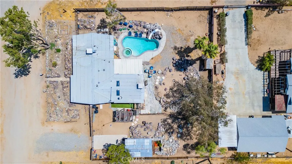 main property photo 37