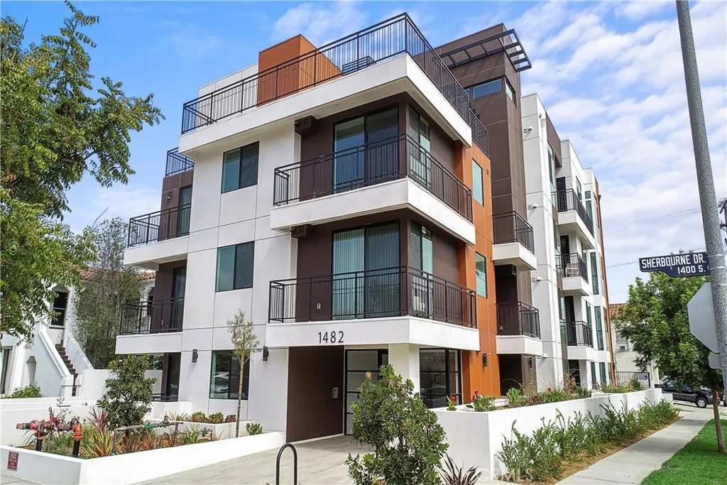 main property photo 0
