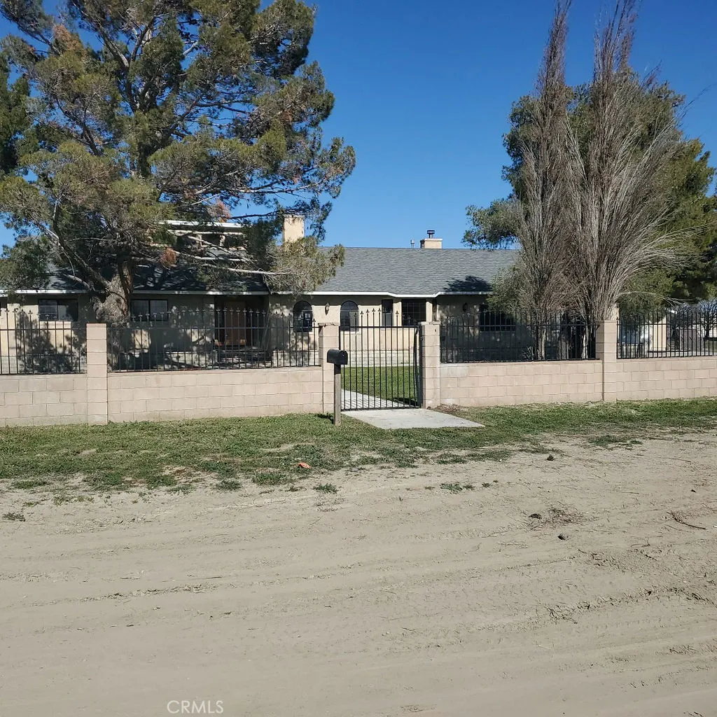 main property photo 3