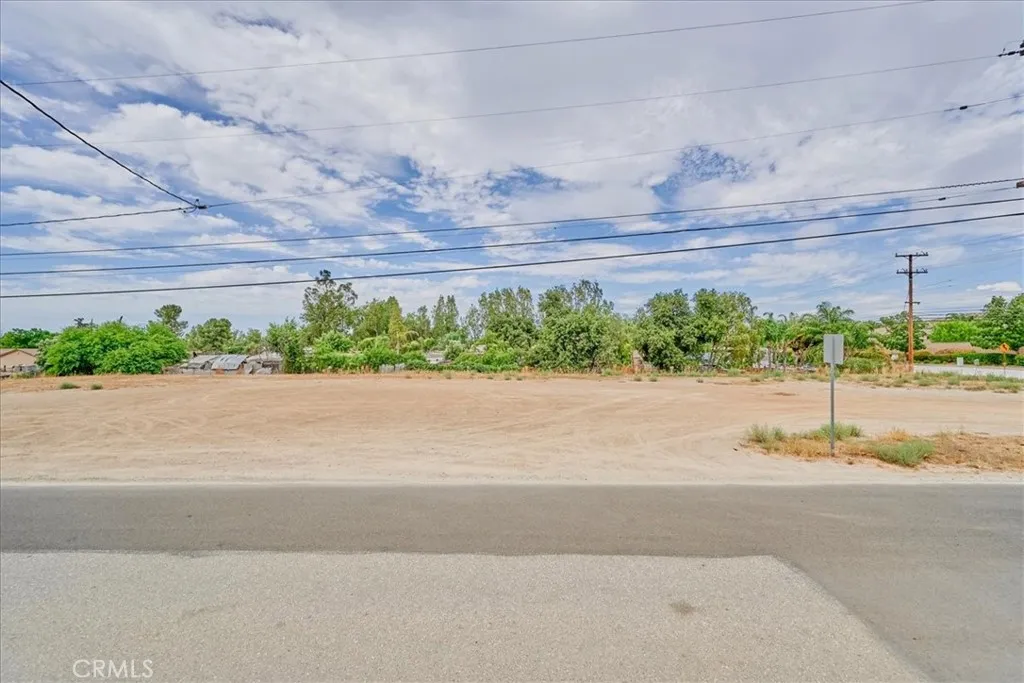 main property photo 11