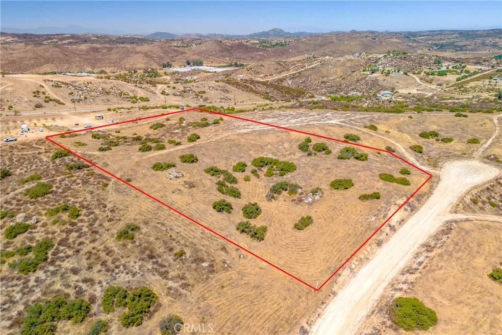 main property photo 10