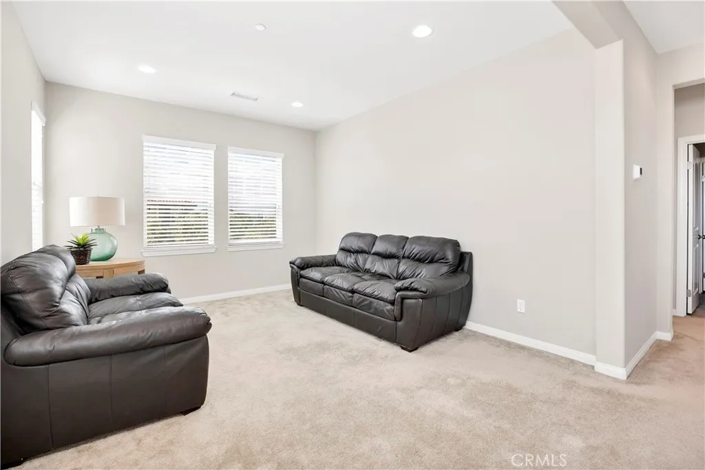 property viewer photo 28