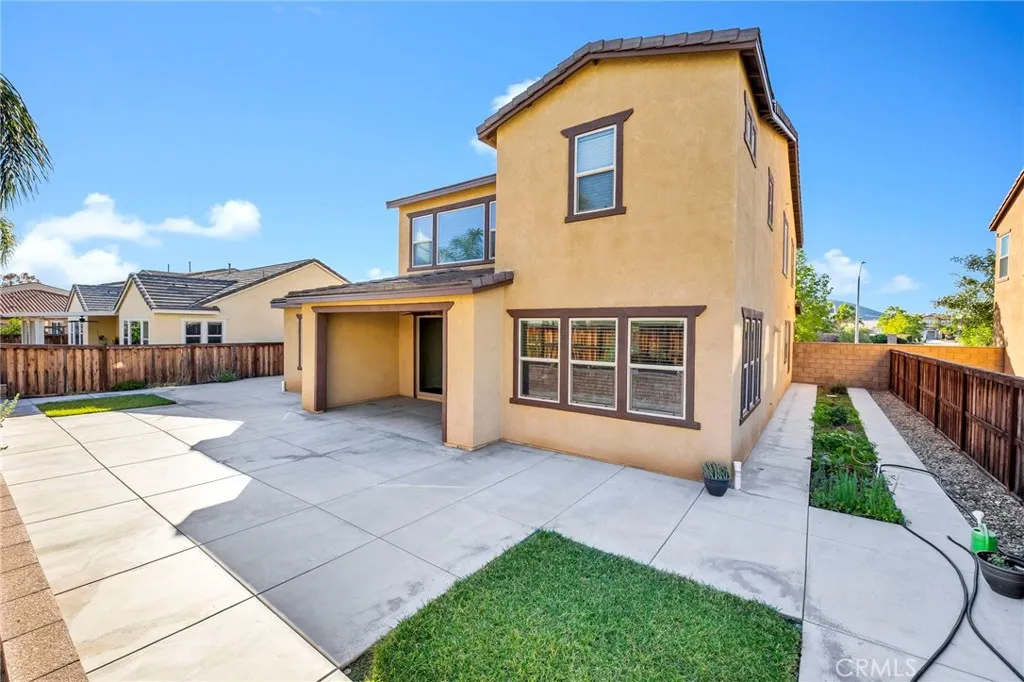 property viewer photo 45
