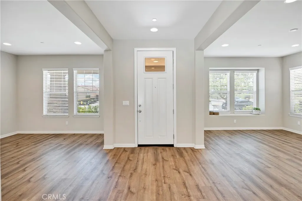 property viewer photo 5