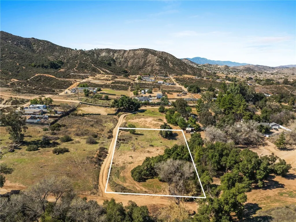 main property photo 11