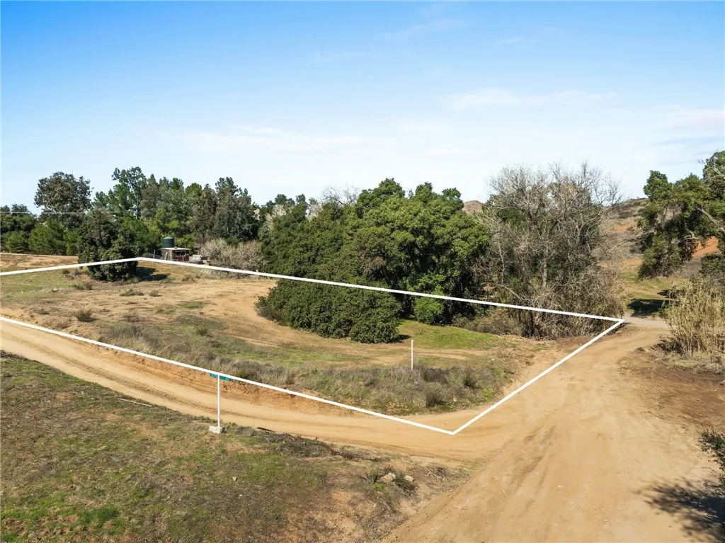 main property photo 23