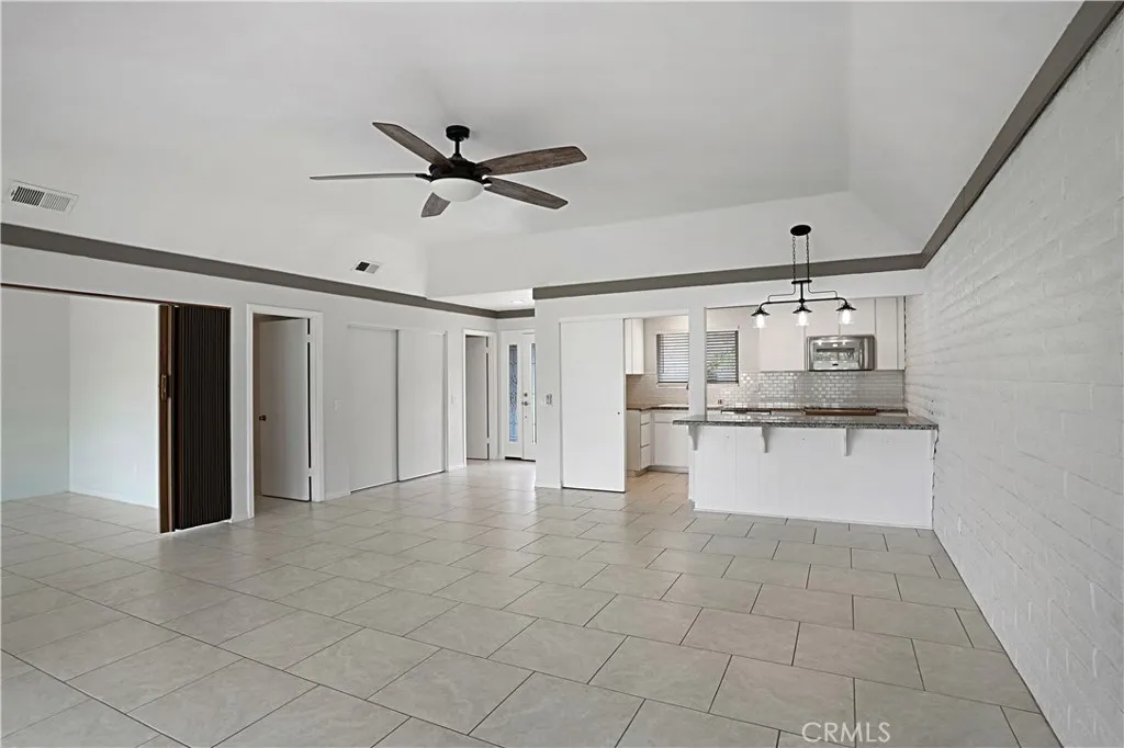 property viewer photo 13