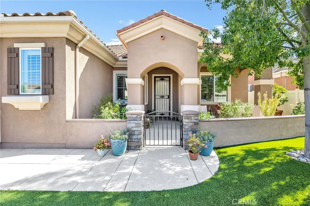 main property photo 5