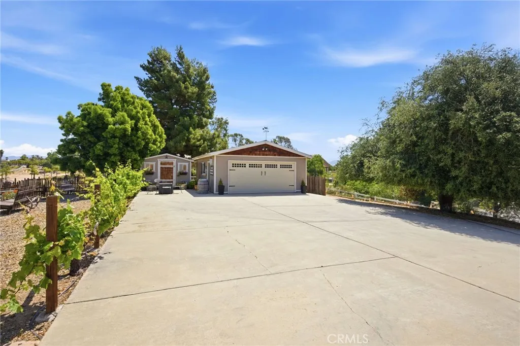 main property photo 3