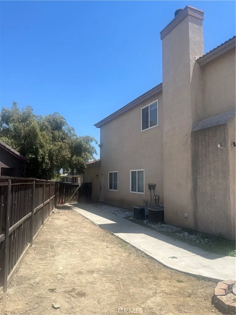 main property photo 13