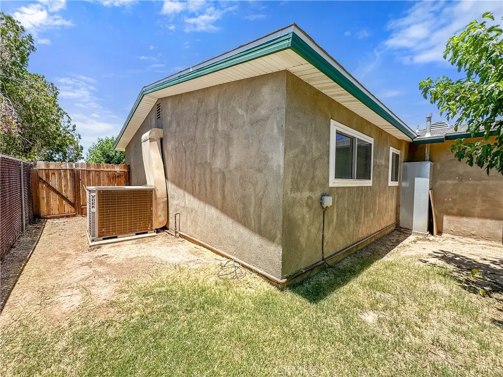 main property photo 15