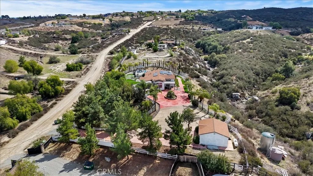 main property photo 11