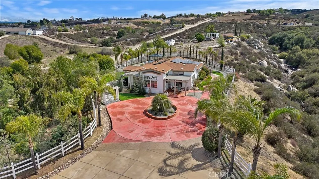 main property photo 12