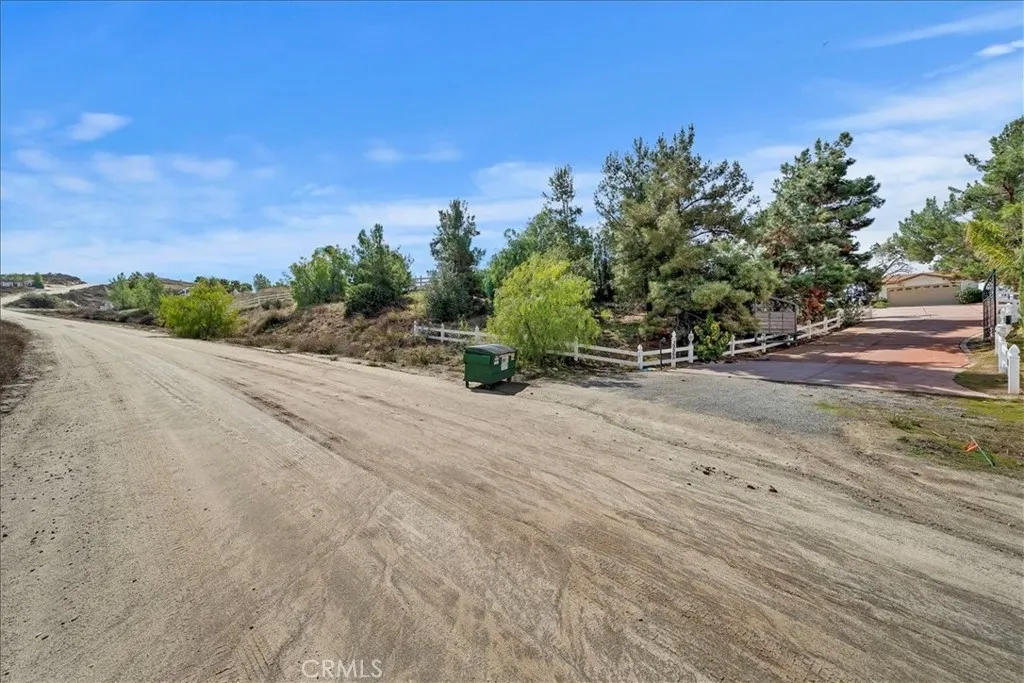 main property photo 13