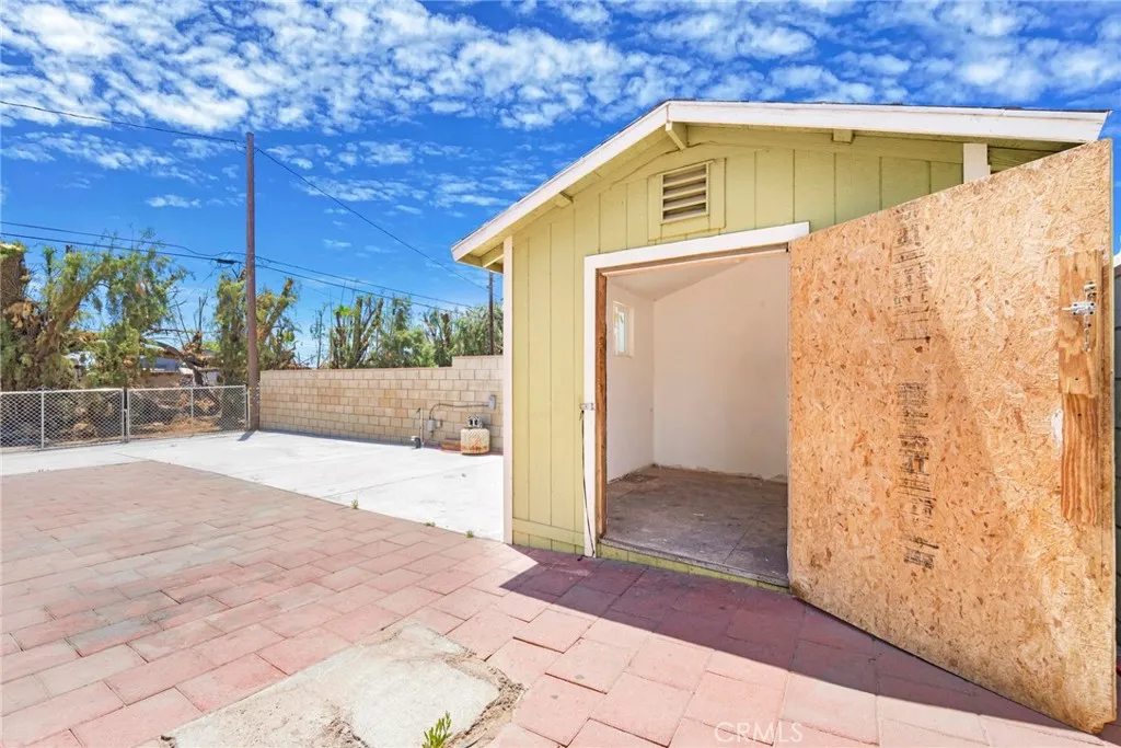 main property photo 22