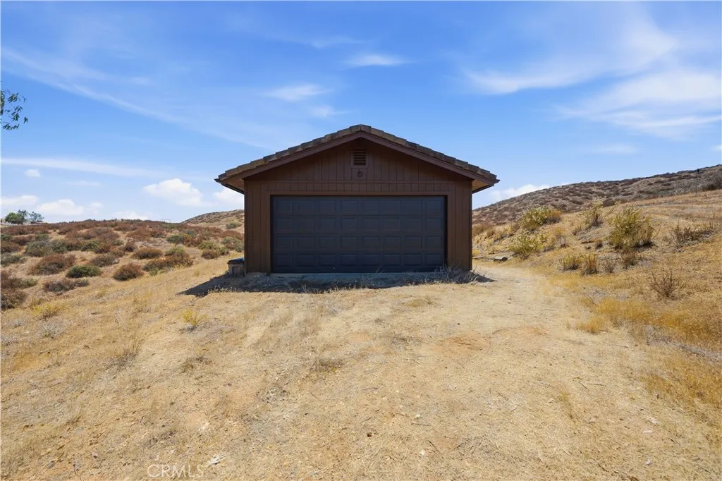 main property photo 45