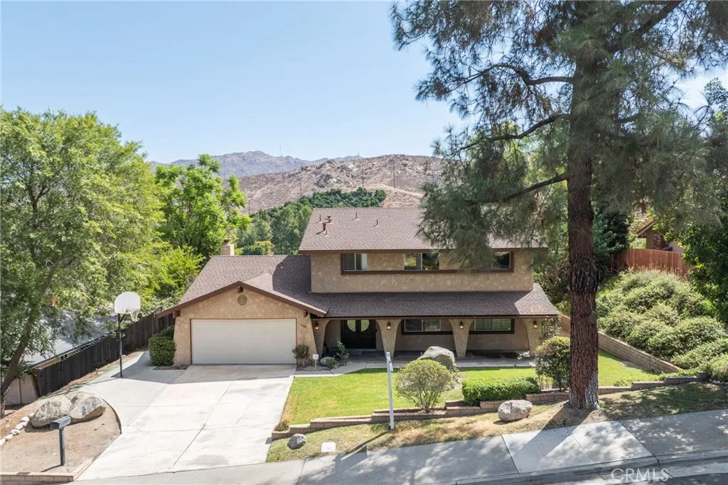 main property photo 5