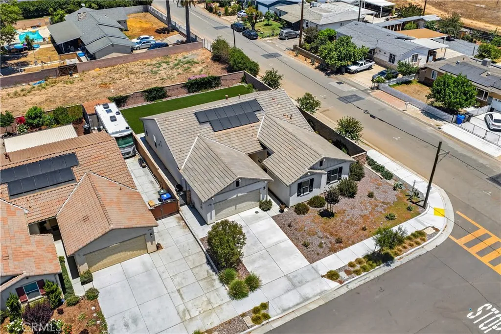 main property photo 46