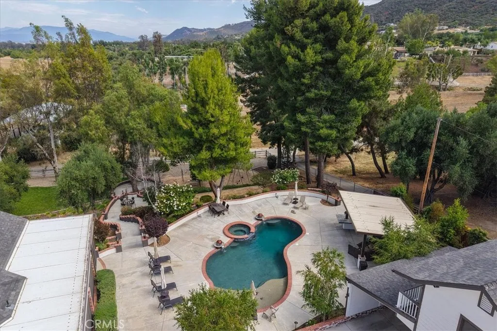 main property photo 53