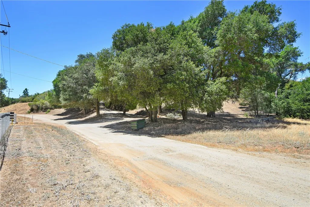 main property photo 25