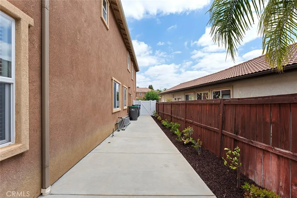 main property photo 51