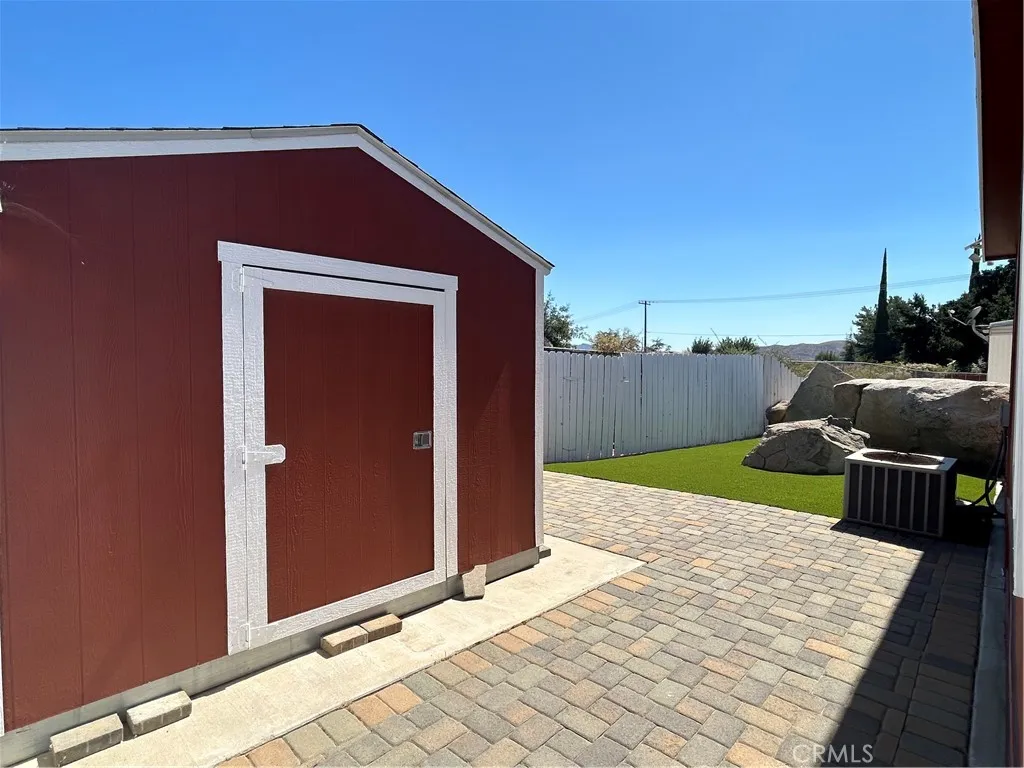 main property photo 27