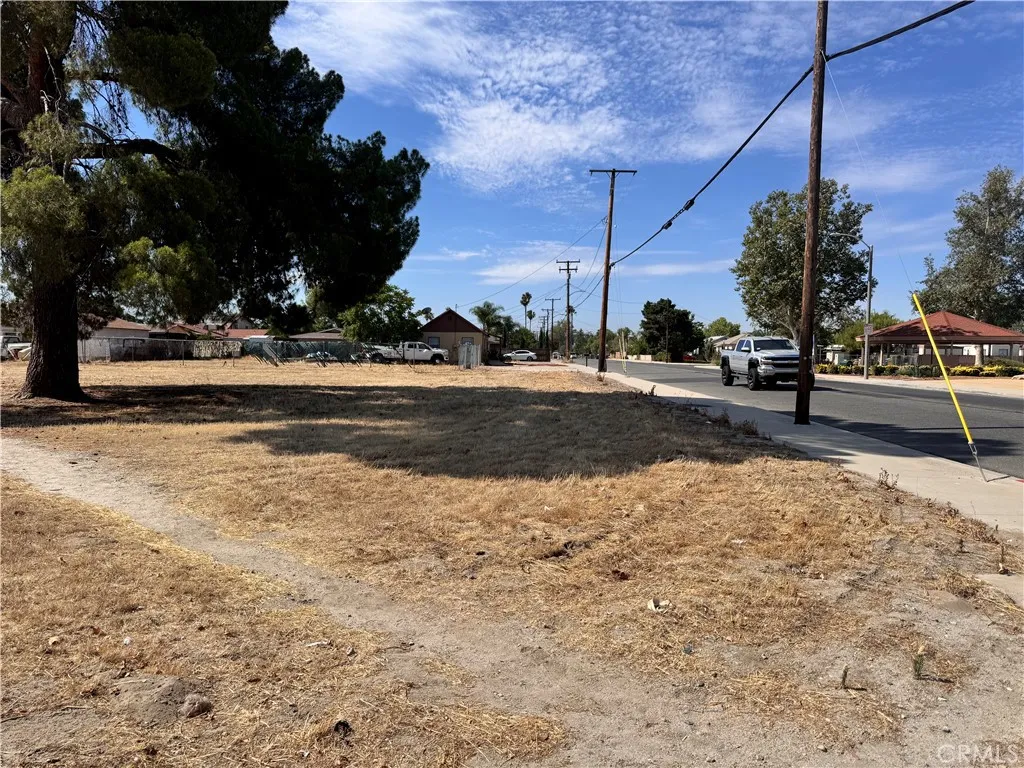 main property photo 10