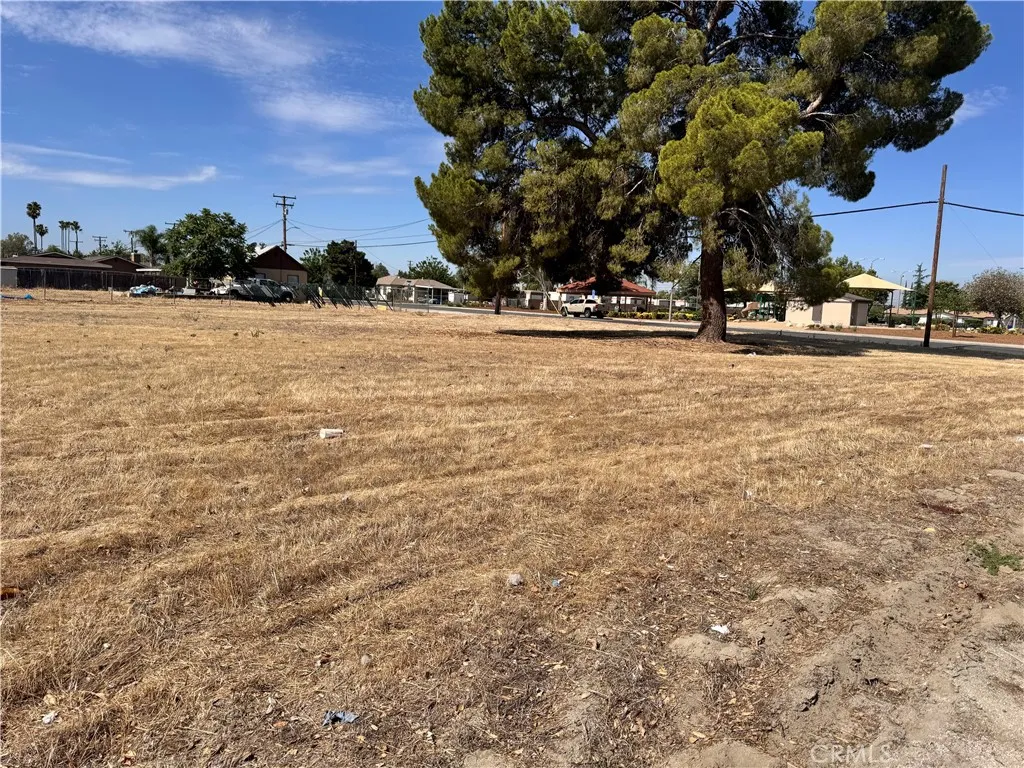 main property photo 11