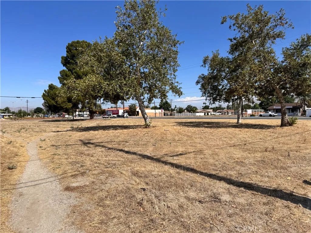 main property photo 14