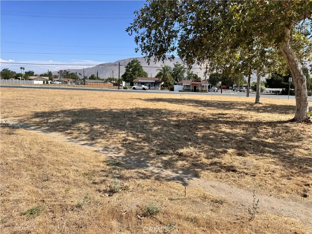 main property photo 18