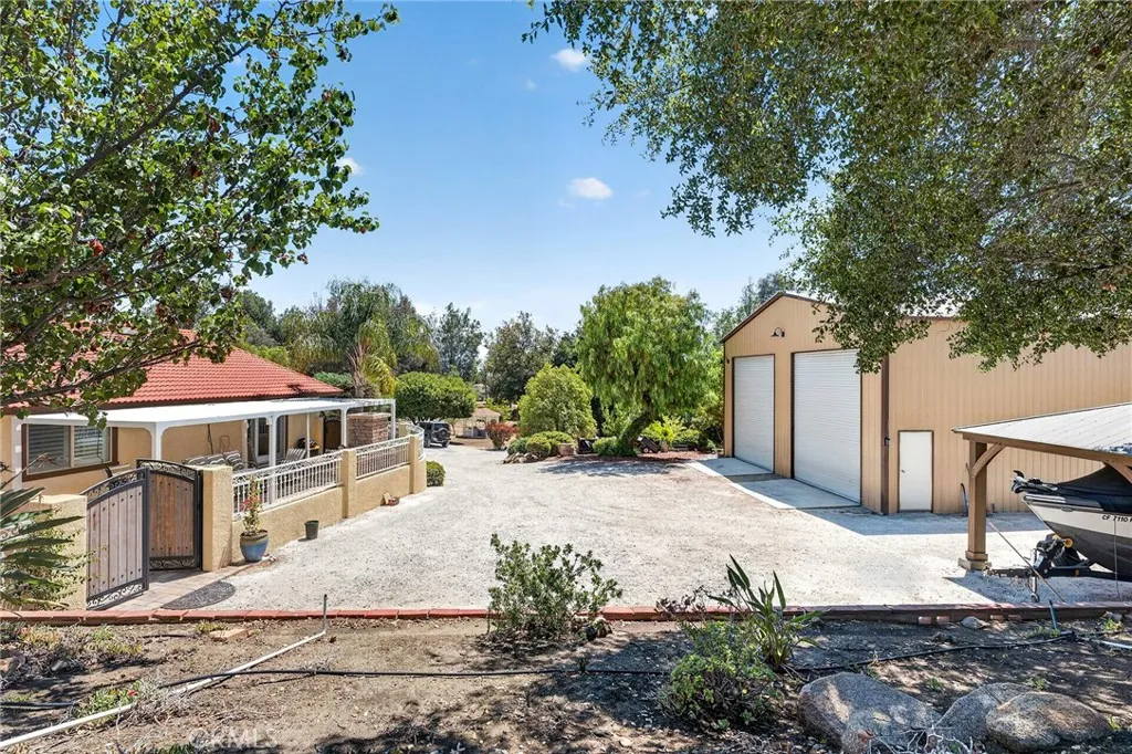 main property photo 37