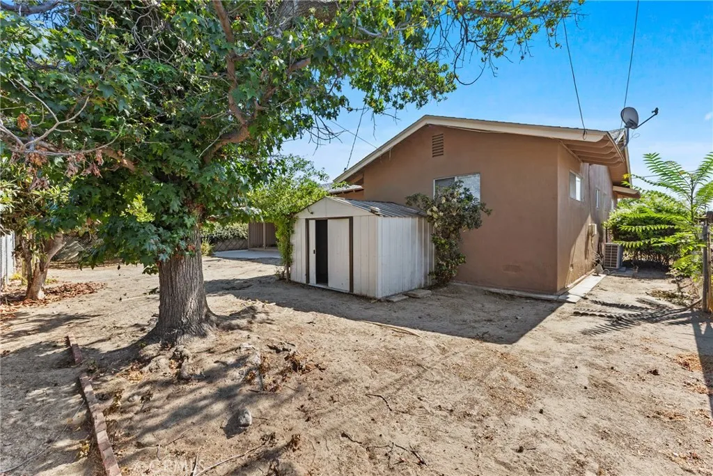 main property photo 28