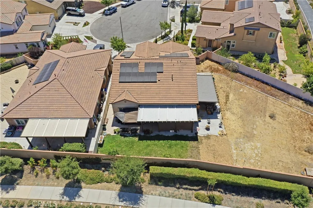 main property photo 18