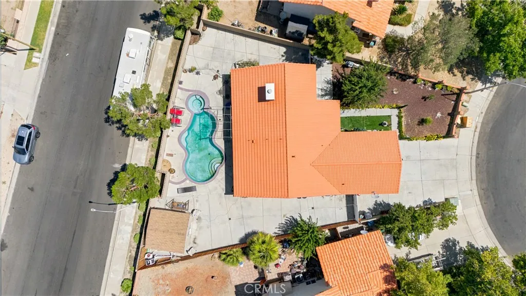 main property photo 17